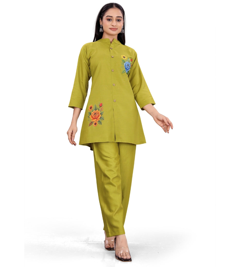 Generic Women's Polycotton Floral Printed Mandarin Collar 3/4 Sleeve Kurti With Pant Co-ord Set (Olive Green)