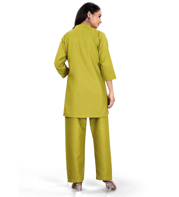 Generic Women's Polycotton Floral Printed Mandarin Collar 3/4 Sleeve Kurti With Pant Co-ord Set (Olive Green)